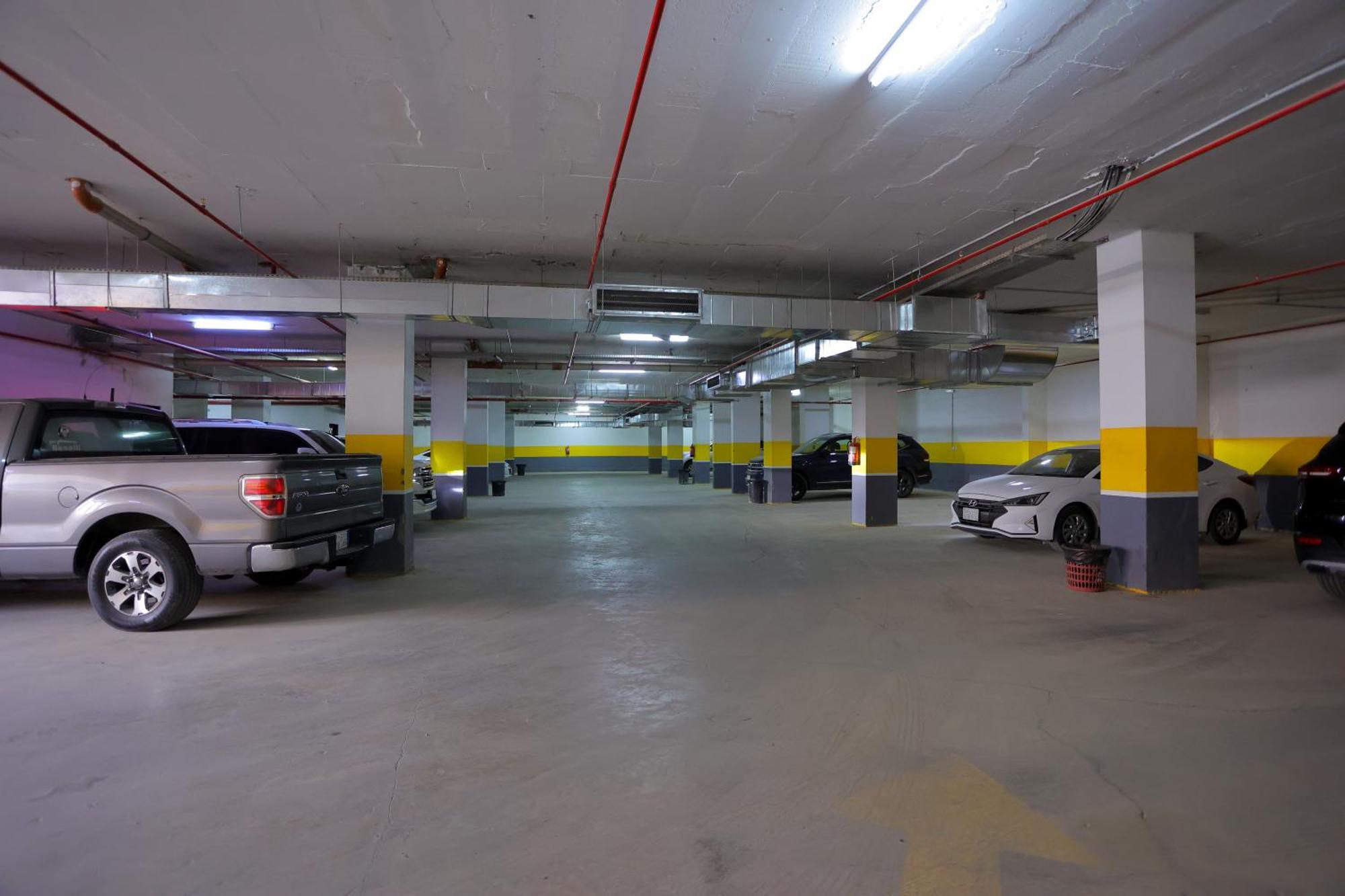 Aparthotel هوستا الملقا Riyadh